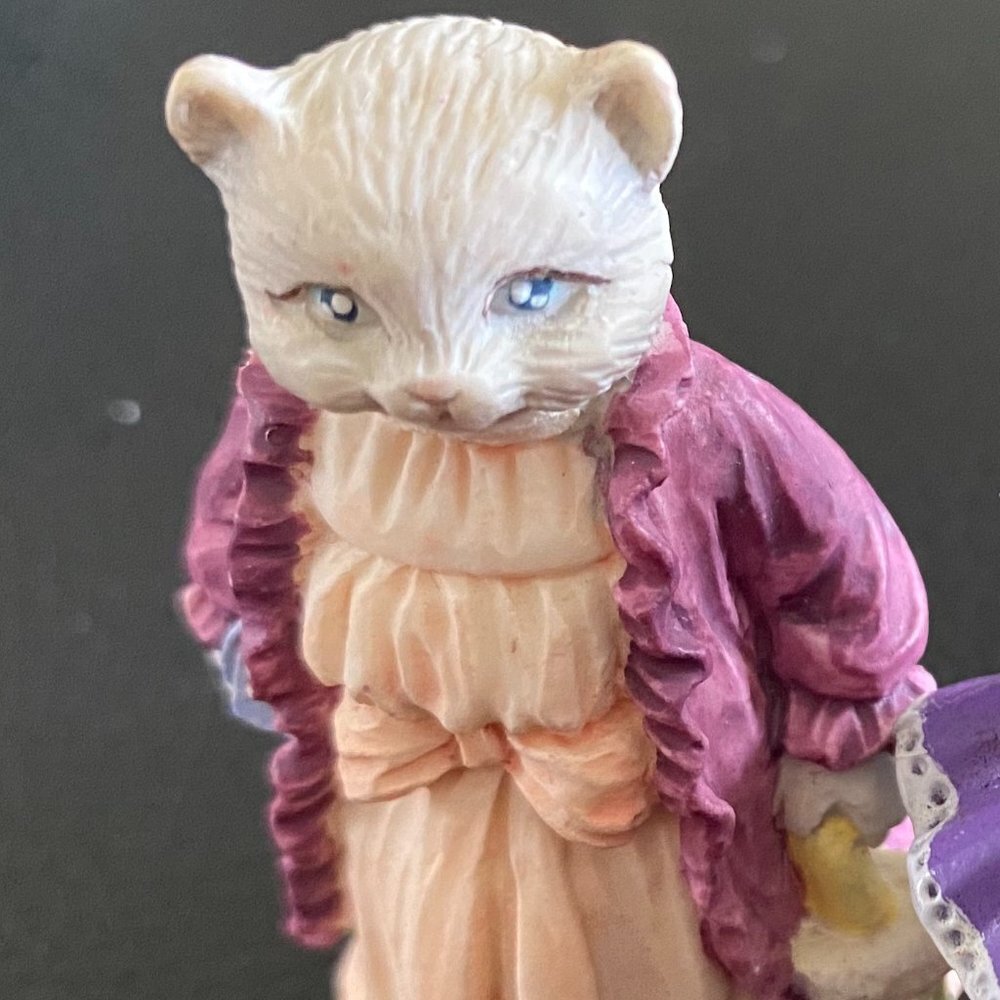 Vintage Miniature Figurine J.C. Girl Cat with Pink Coat & Umbrella - Picture 10 of 14